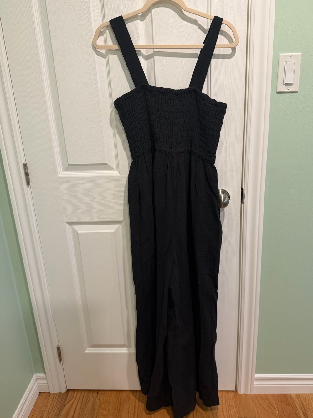 Quince NWT Black 100% Organic Cotton Gauze Smocked Wide Leg Jumpsuit - Picture 4 of 7